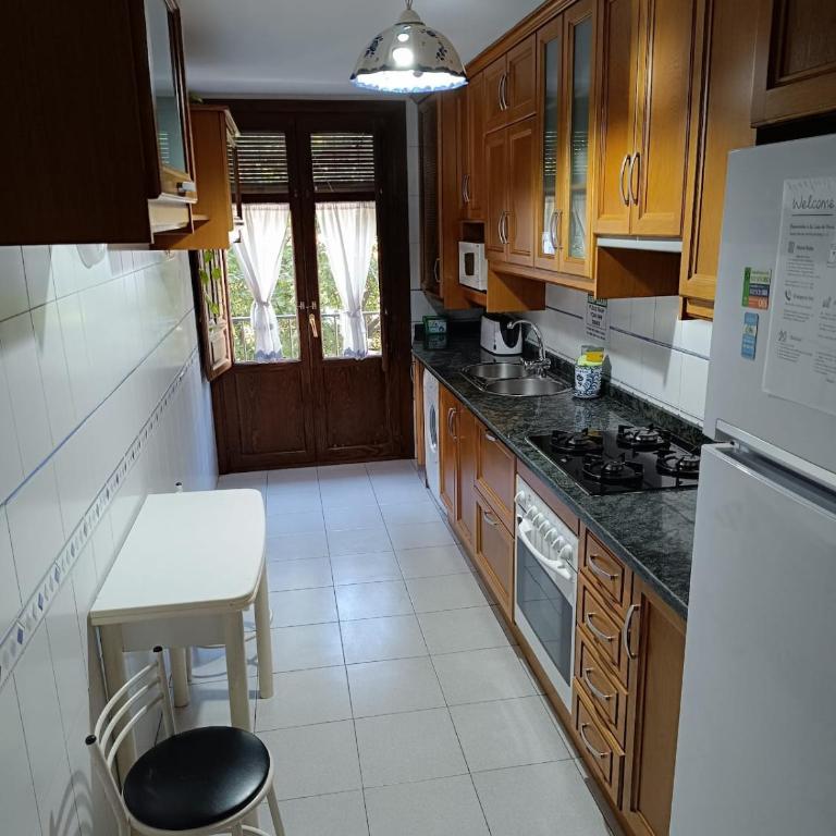4 balconies house, central and near the Alhambra - Two-Bedroom Apartment - 15
