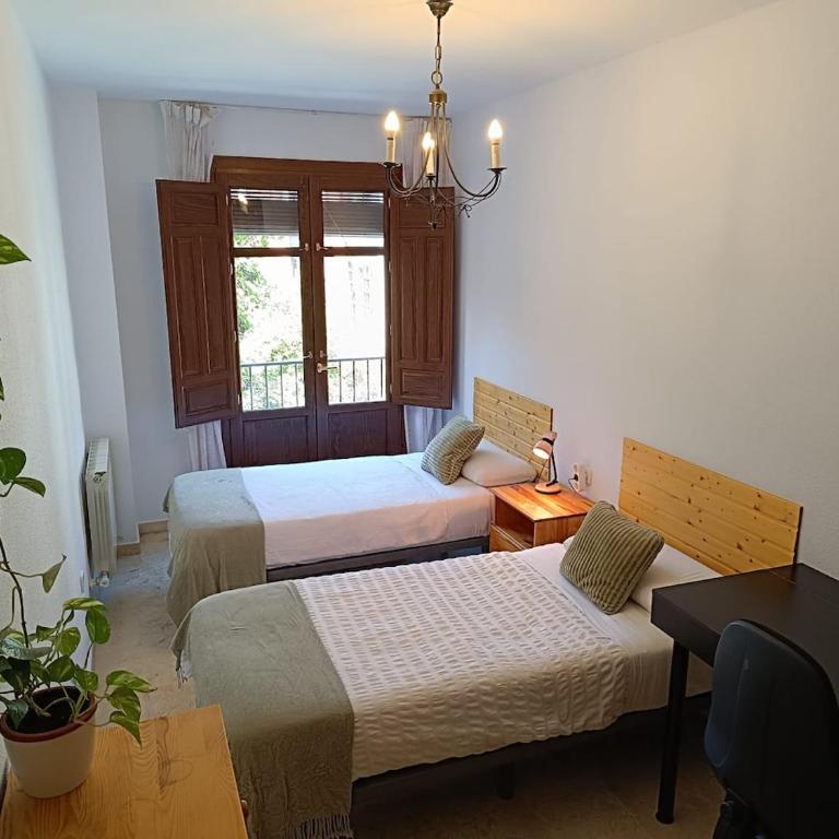 4 balconies house, central and near the Alhambra - Two-Bedroom Apartment - 7