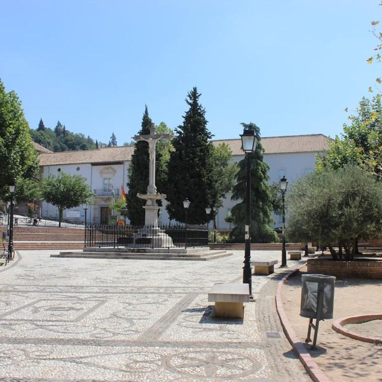 4 balconies house, central and near the Alhambra - Two-Bedroom Apartment - 22
