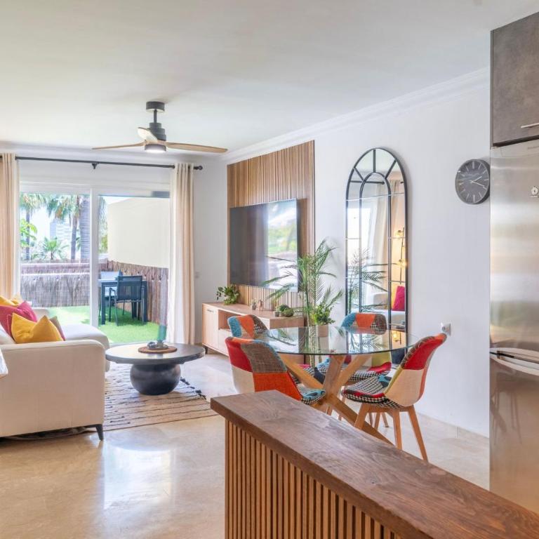 Stylish Coastal Living Near Estepona Marina - Apartamento - 5