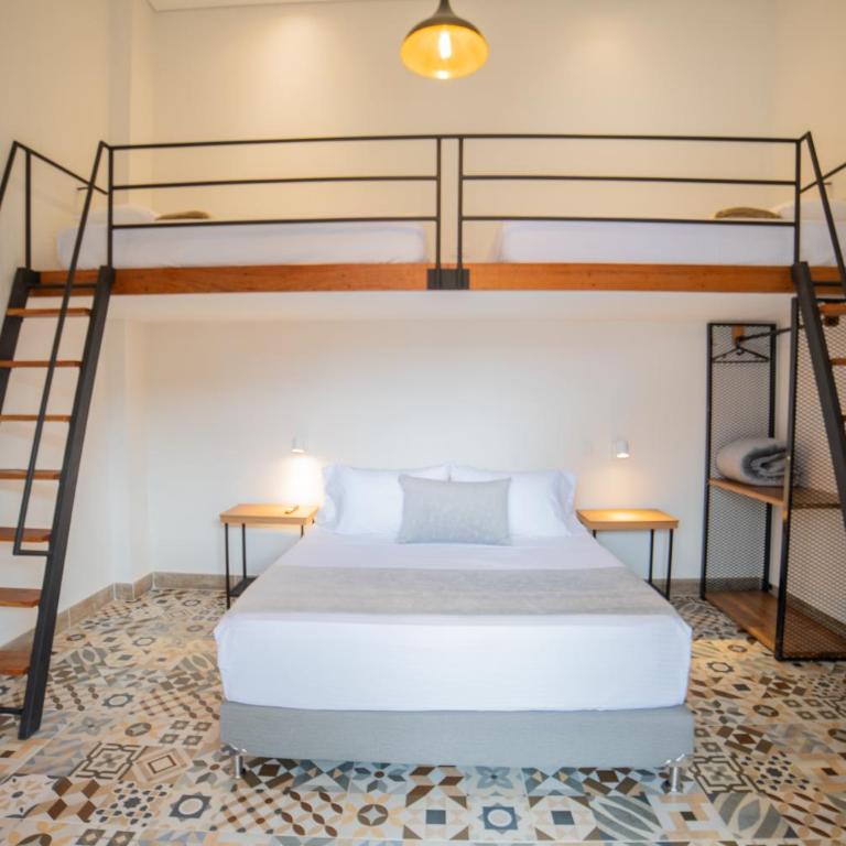 Casa Serafin Hotel - Standard Quadruple Room - 2