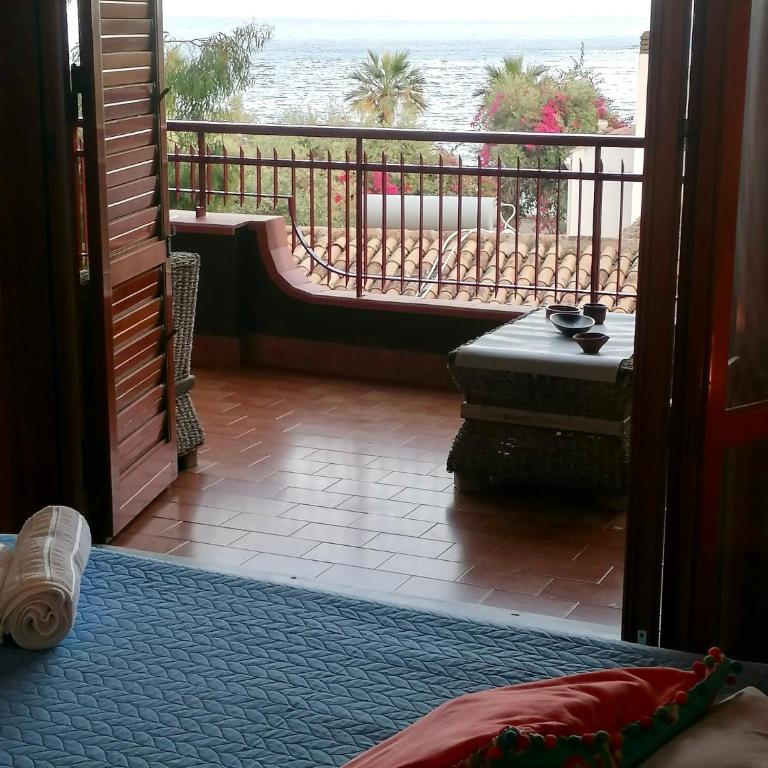 Sulla spiaggia di Letojanni - Appartamento con 1 Camera da Letto - 3