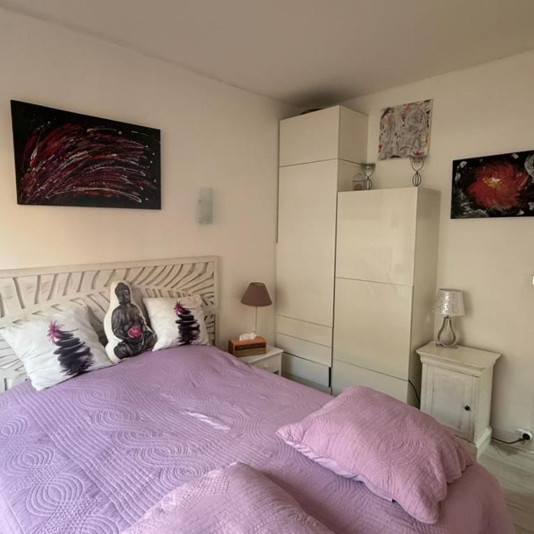 un cocon a deux pas du métro et avec parking inclus - Two-Bedroom Apartment - 14