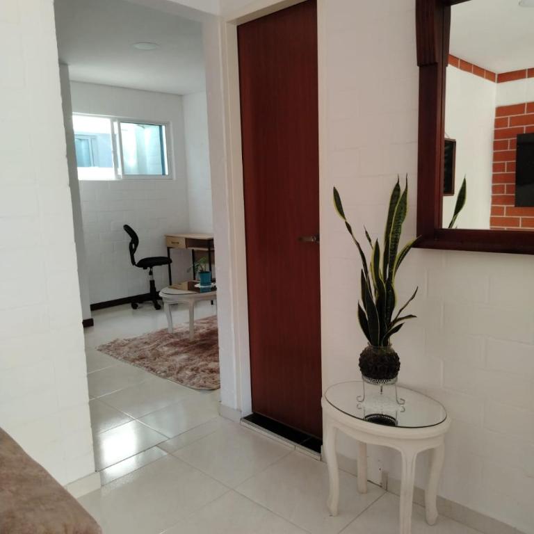 En Cali, Nuestra casa es tu hogar - One-Bedroom Apartment - 9
