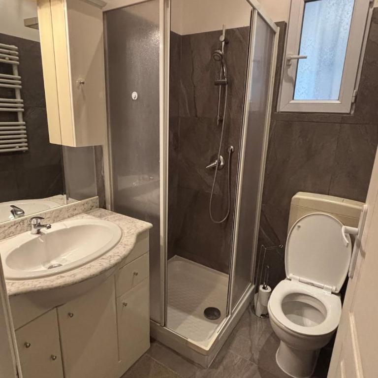 Studio Carré d 'Or - 5 minutes de la mer - Appartement 1 Chambre - 12