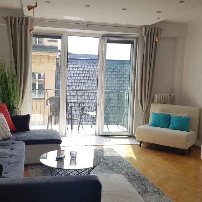 Charmante Zentrumswohnung mit Balkon und 80 zoll TV - Apartment mit 1 Schlafzimmer - 34