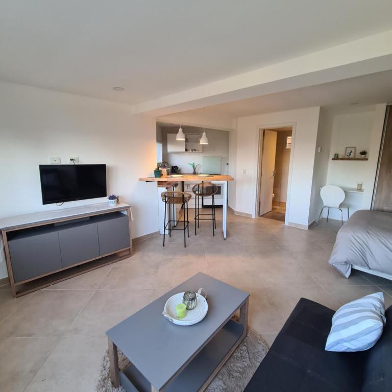 Monoambiente cálido frente a playa bonita - Apartamento de 1 dormitorio - 12