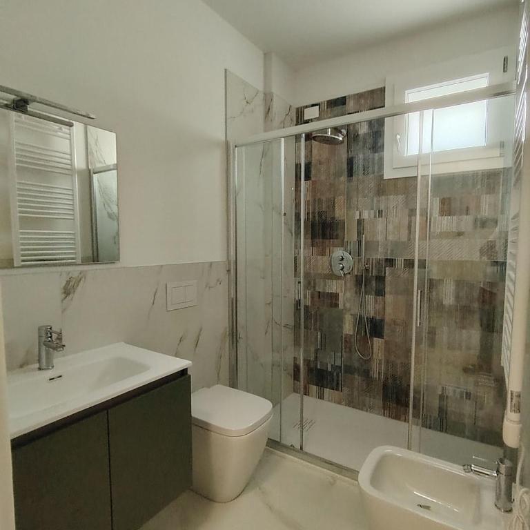 Modern flat for 5 guests with private fenced garden - Apartment - 8
