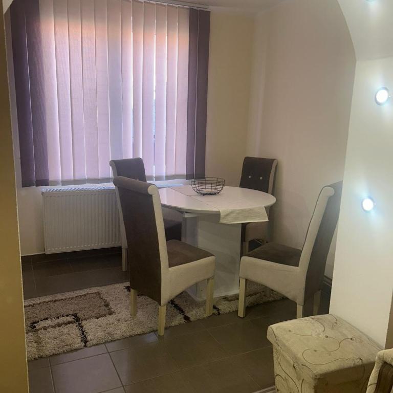 Kuća - One-Bedroom Apartment - 10