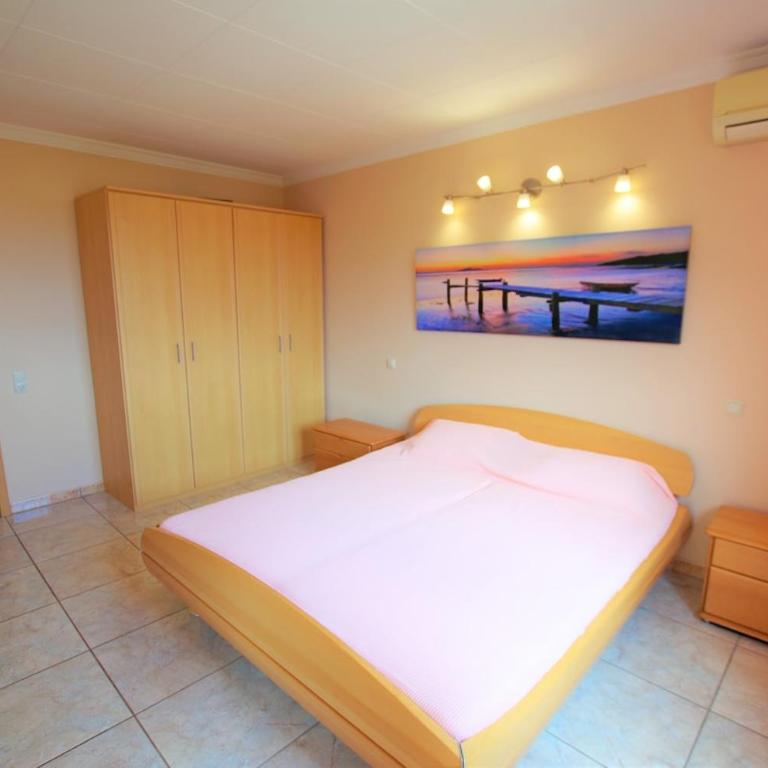 V&V Lloret-Villa Christine, villa lujosa para 17 personas - Villa - 82