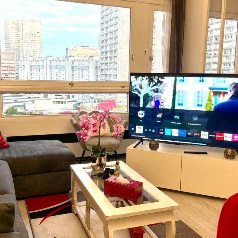 un cocon a deux pas du métro et avec parking inclus - Two-Bedroom Apartment - 12