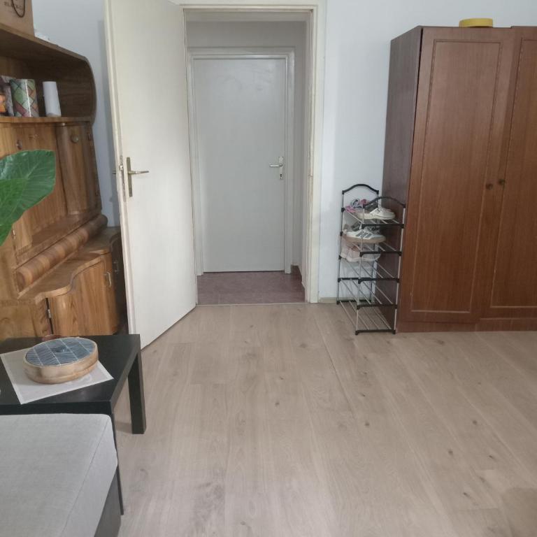 Three minimalistic zones - Apartman sa 3 Spavaće Sobe - 7