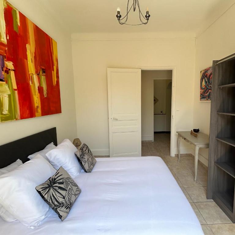 Oasis de verdure en centre-ville - jacuzzi privé - One-Bedroom Apartment - 19