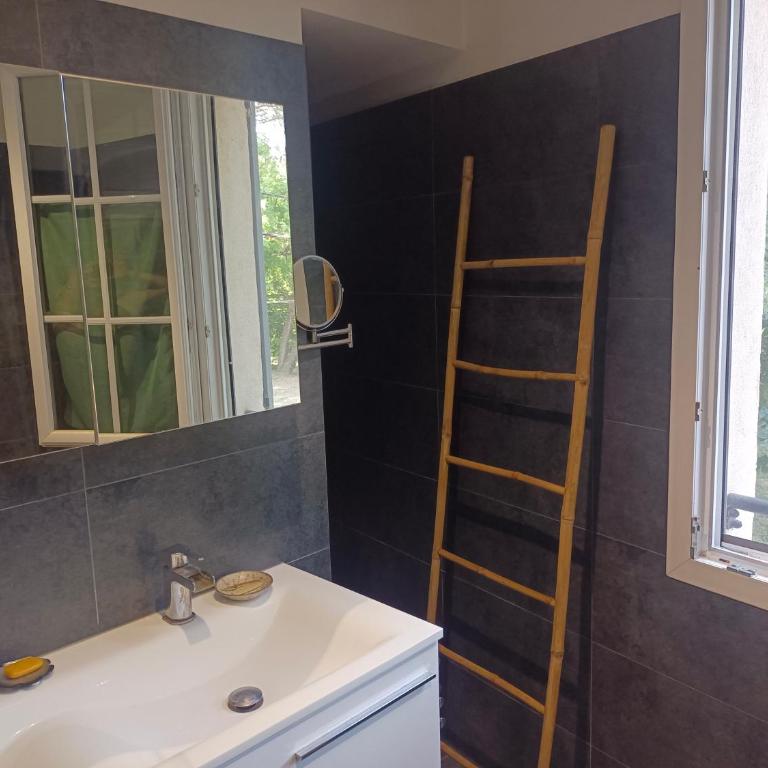 Maison avec jardin arboré - Casa de 2 dormitorios - 14