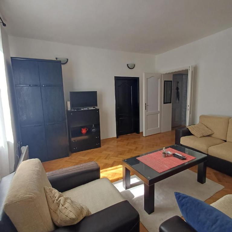Glorry L - One-Bedroom Apartment - 1