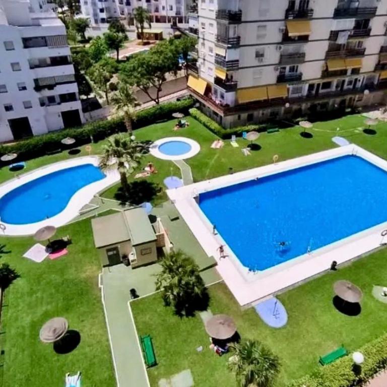 Newly renovated beach studio - One-Bedroom Apartment - 16