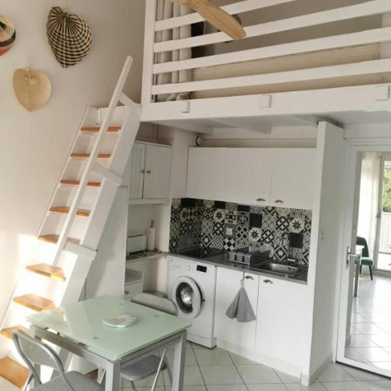 Appartement T2 Cabine, mezzanine Saint Pierre la mer 4oliv41 - Apartamento con terraza - 2