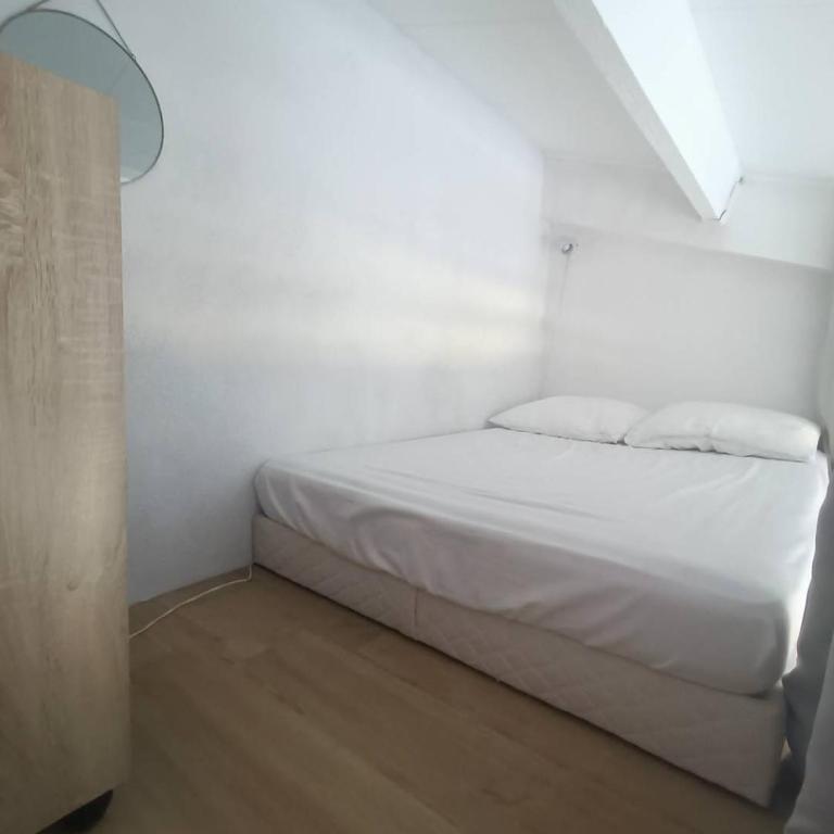 Appartement T2 Cabine, mezzanine Saint Pierre la mer 4oliv41 - Apartamento con terraza - 6