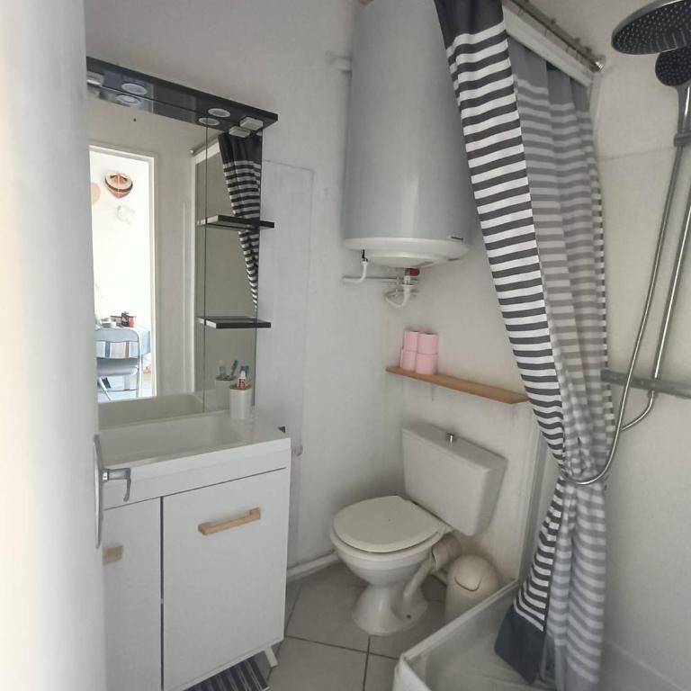 Appartement T2 Cabine, mezzanine Saint Pierre la mer 4oliv41 - Apartamento con terraza - 7
