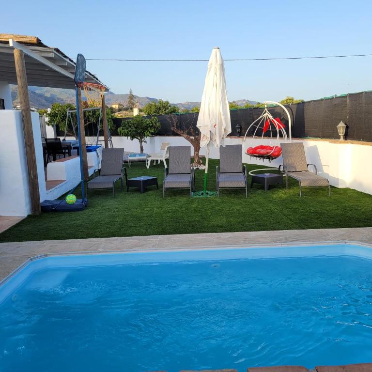 casa rural con piscina y barbacoa en Nerja para 4 personas - Two-Bedroom House - 2