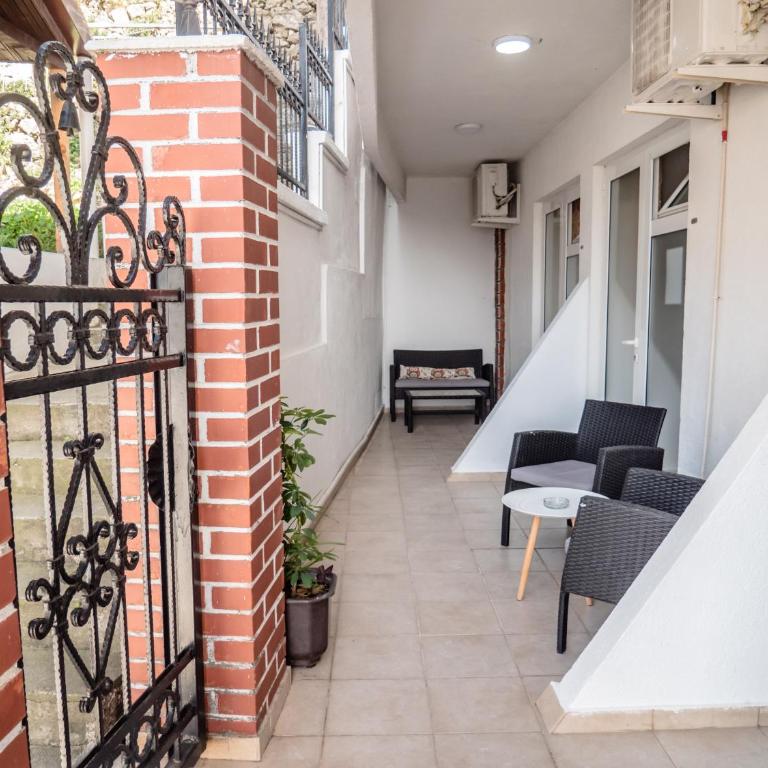 Apartments Bonita - Mala Dvokrevetna Soba sa Bračnim Krevetom - 10