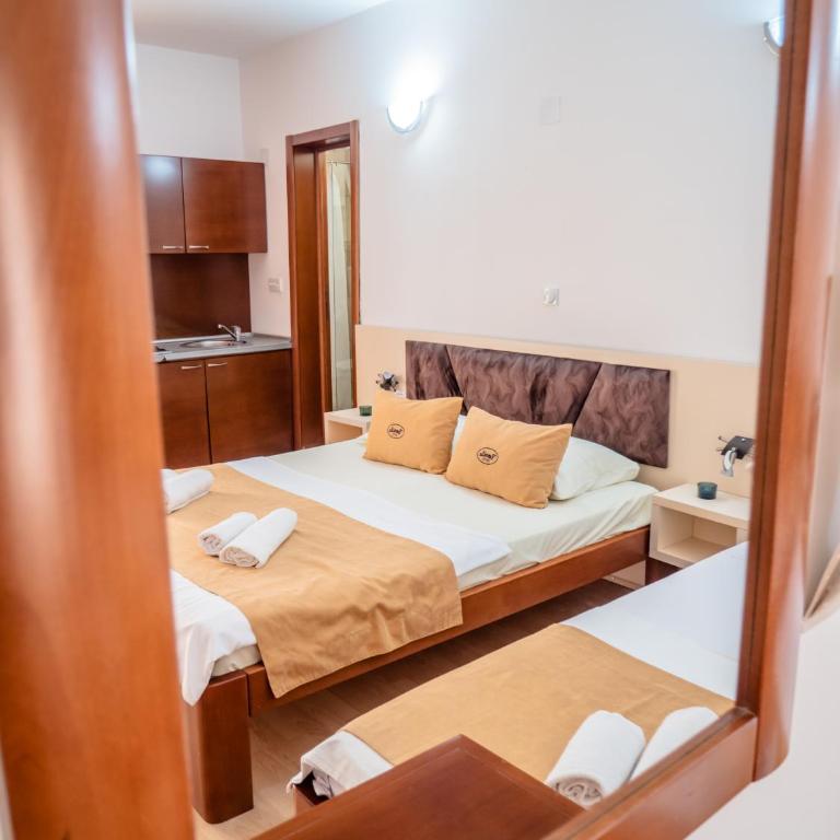 Apartments Bonita - Klasična Četvorokrevetna Soba - 4