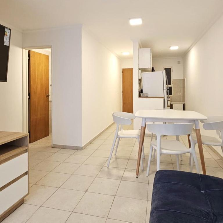 Paraná 640 - One-Bedroom Apartment - 1