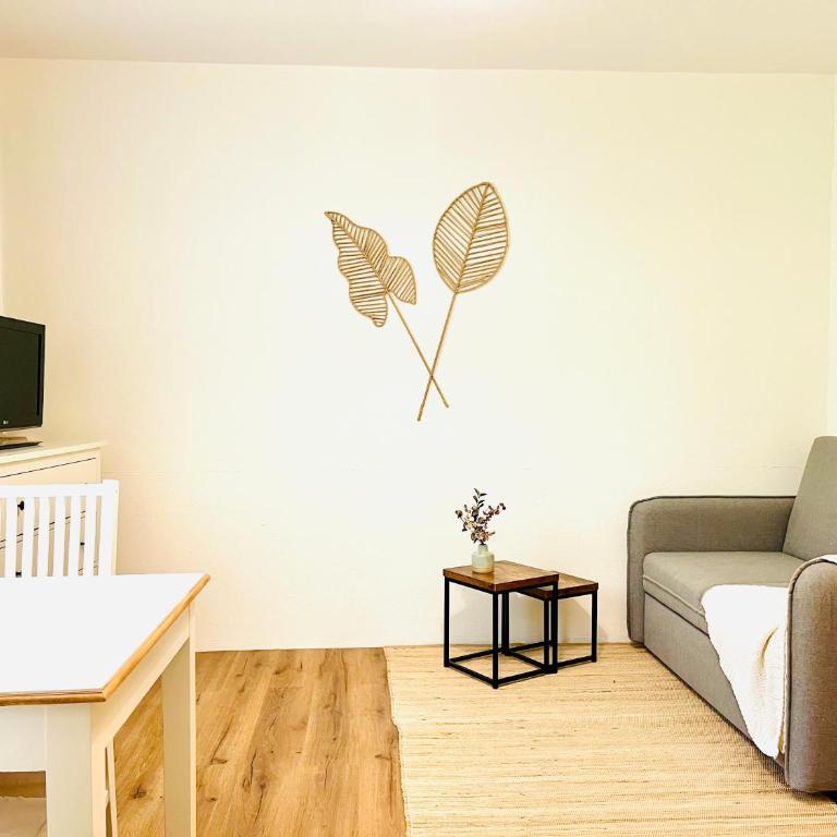 SEENZeit Apartments - Apartment mit 1 Schlafzimmer, Balkon und Bergblick - 4