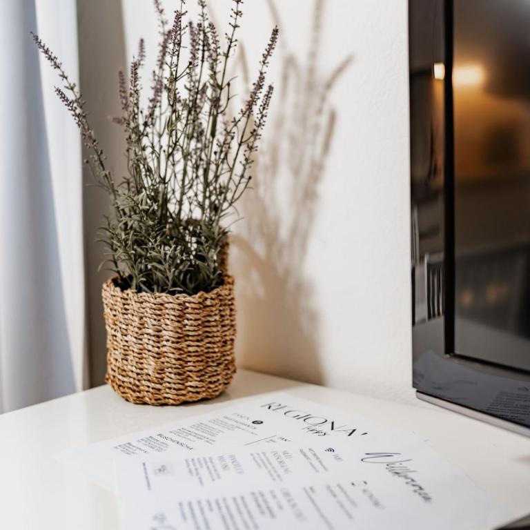 SEENZeit Apartments - Apartment mit 1 Schlafzimmer, Balkon und Bergblick - 13