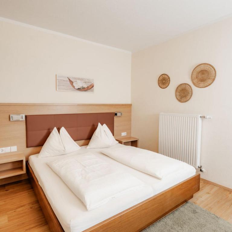 SEENZeit Apartments - Apartment mit 1 Schlafzimmer, Balkon und Bergblick - 9
