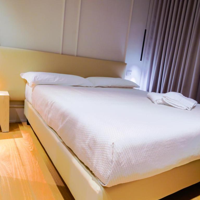Virginia Madre Luxury Rooms - Boutique Guest House - Camera Matrimoniale Superior - 8