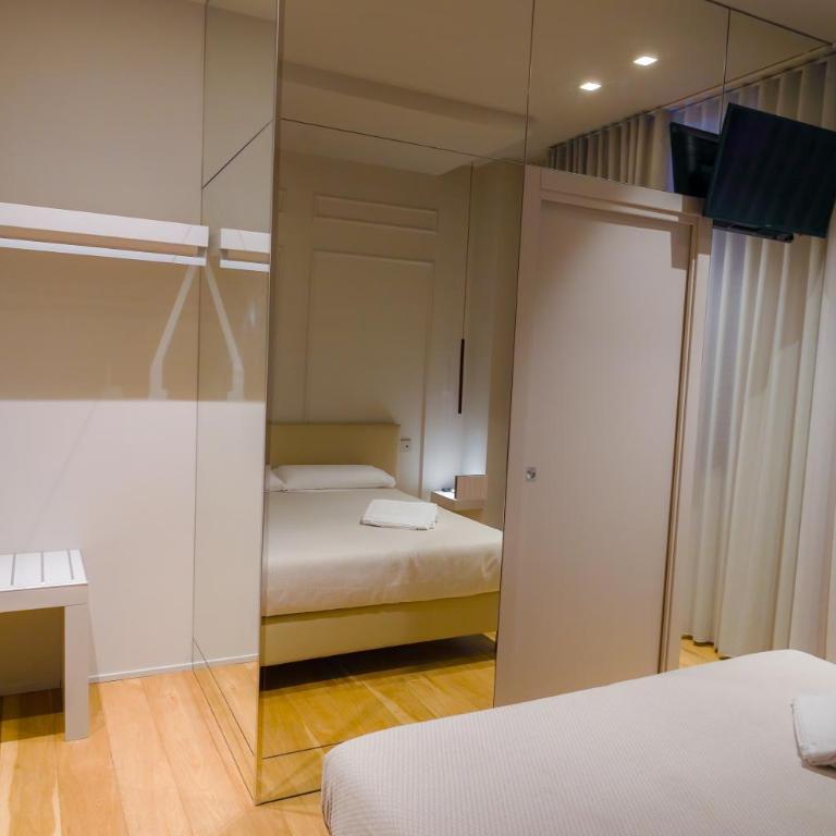 Virginia Madre Luxury Rooms - Boutique Guest House - Camera Deluxe - 4