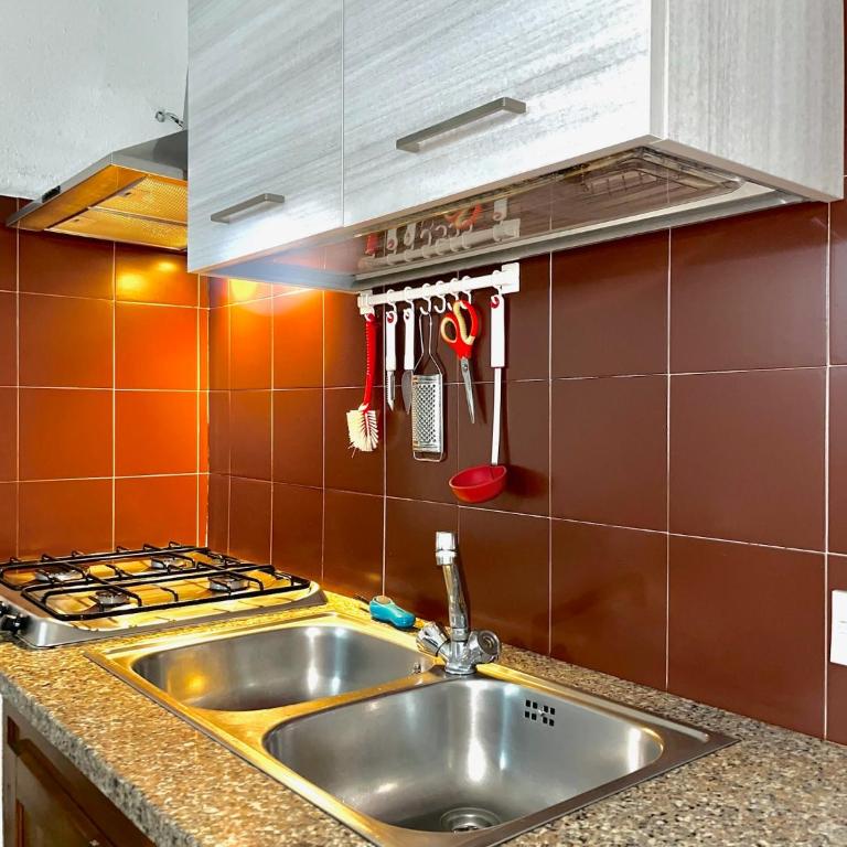 Beachfront Villa Sea & Garden - 2BR - AC - WiFi - BBQ - Parking - Pet Friendly - Casa con 2 Camere da Letto - 7