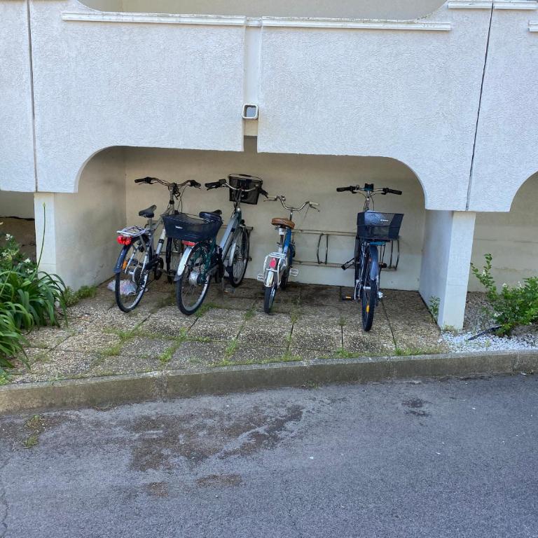 Appartement à la Grande Motte à 50m de la plage - Studio with Balcony - 21