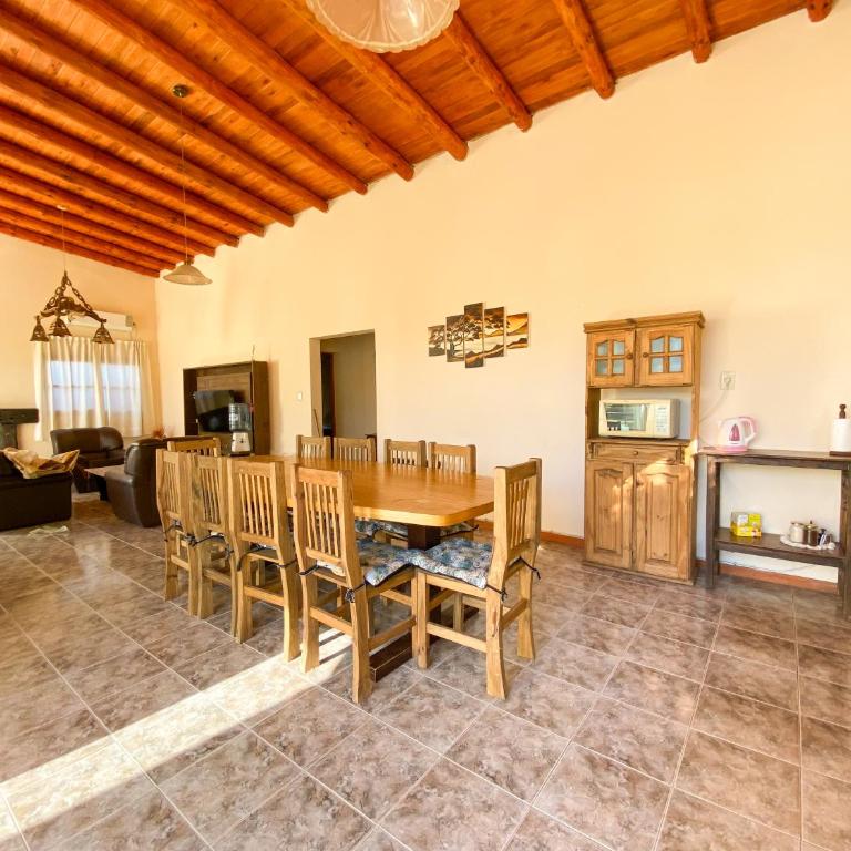 Silencio, cielo estrellado y naturaleza en Cañon del Atuel - Two-Bedroom House - 11