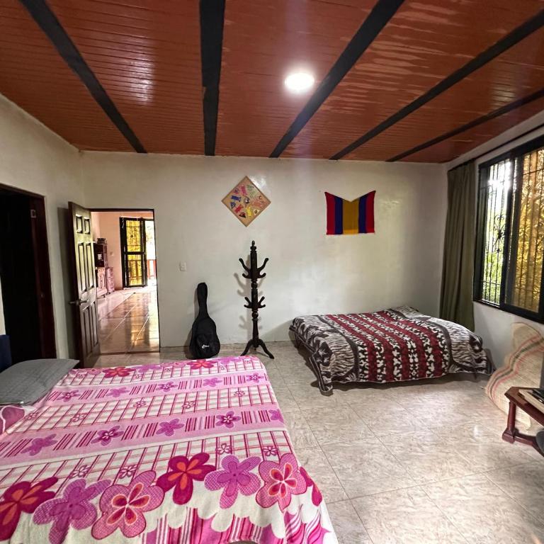 La Casa De Los Sueños Colombia Hostel Campestre de Bienestar meditación naturaleza - Quadruple Room - 2