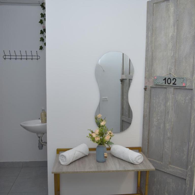 Juanis' House - Habitación Cuádruple con baño privado - 7