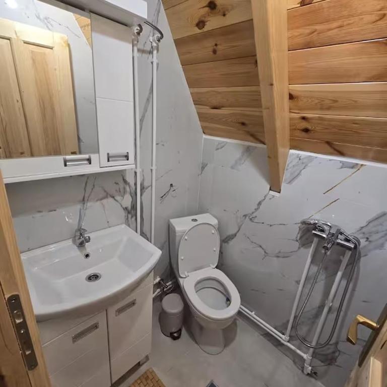 Old Story Chalets - Studio Brvnara - 12