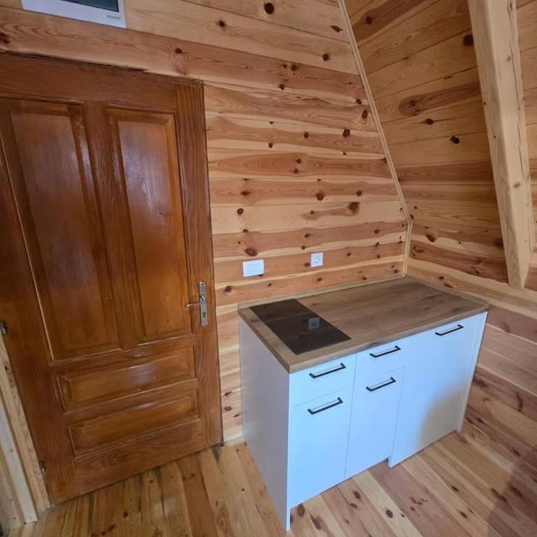 Old Story Chalets - Studio Brvnara - 9