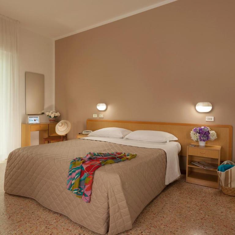Hotel Ala - Quadruple Room - 5