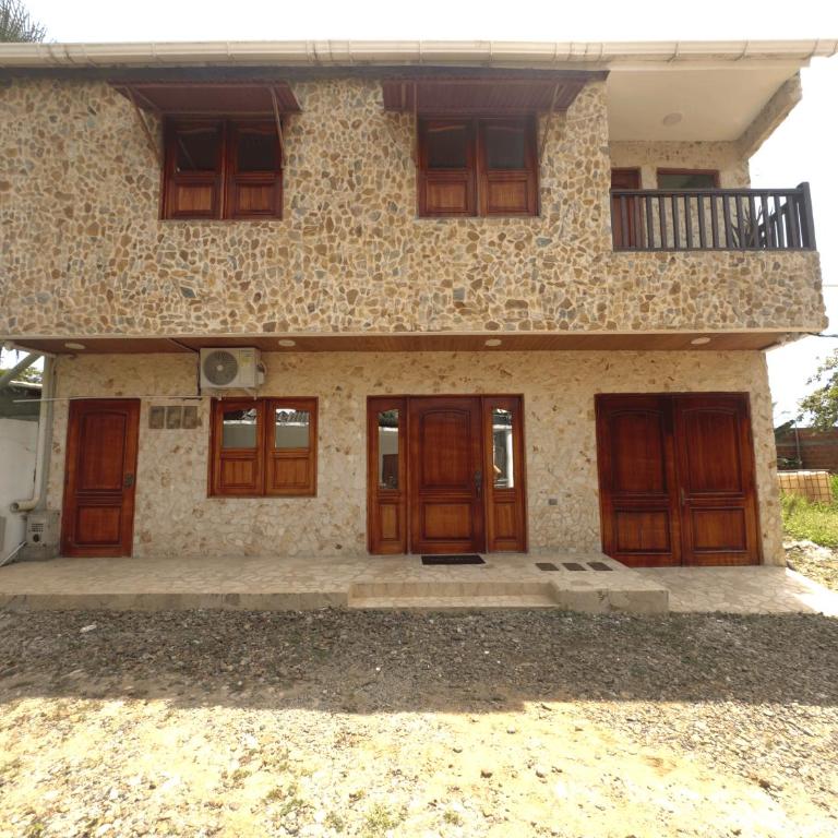 Glamar Casa - Three-Bedroom House - 4