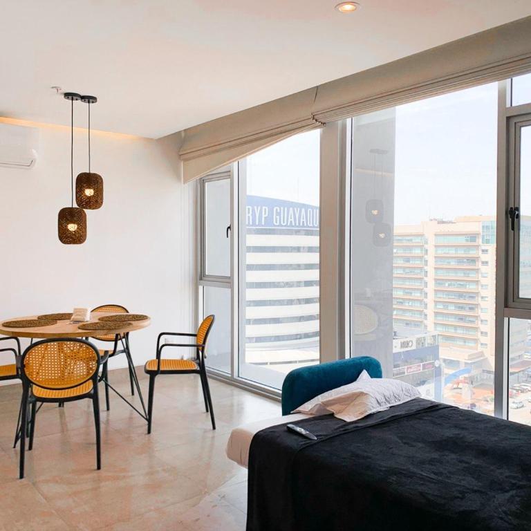 Suites empresariales cerca de Omni Hospital, Solaris , Mall del Sol, Guayaquil - Suite with City View - 6