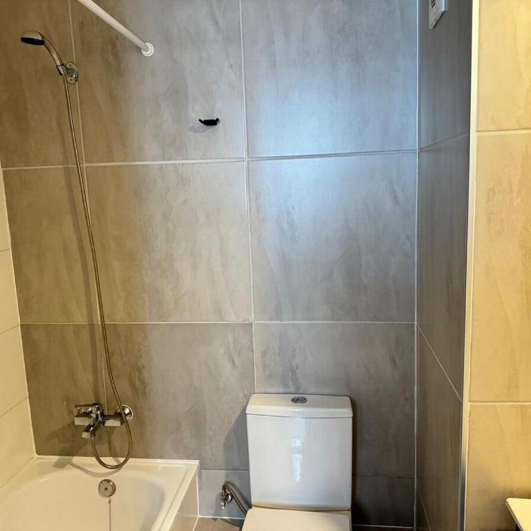 Studio frente al Muelle Barón - Terminal de Buses - One-Bedroom Apartment - 8