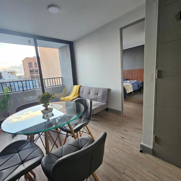 Alojamiento a pasos de Movistar Arenas, Universisdad de Chile y Parque O Higgins - One-Bedroom Apartment - 10