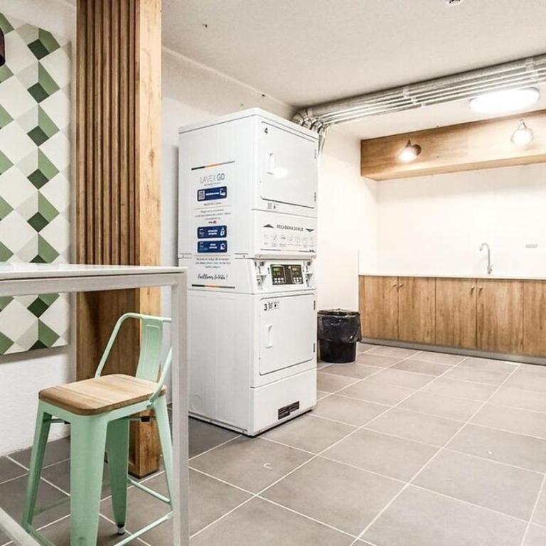 Alojamiento a pasos de Movistar Arenas, Universisdad de Chile y Parque O Higgins - One-Bedroom Apartment - 12