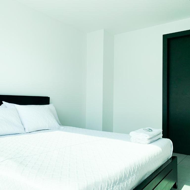 Suite de lujo cerca al aeropuerto, terminal, mall sol - Apartamento de 2 dormitorios con vistas a la ciudad - 8