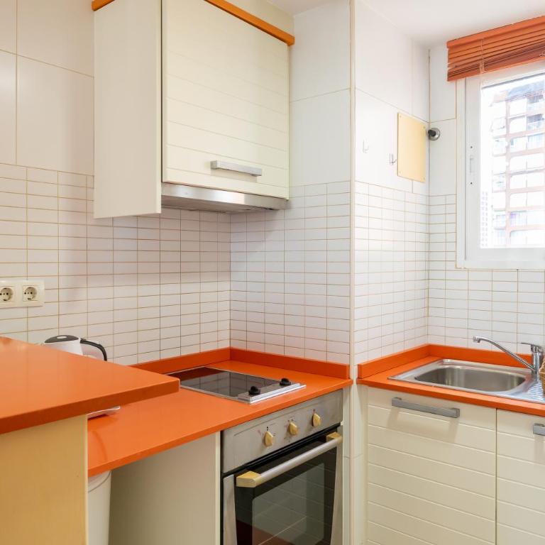 Levante Beach Apartments - One Bedroom Apartment with Terrace and Sea View 6 - 4