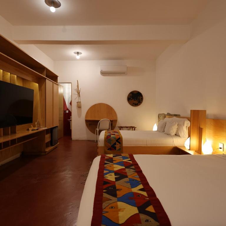 Hotel Ayook - Habitación Doble con 2 camas dobles - Patio - 4