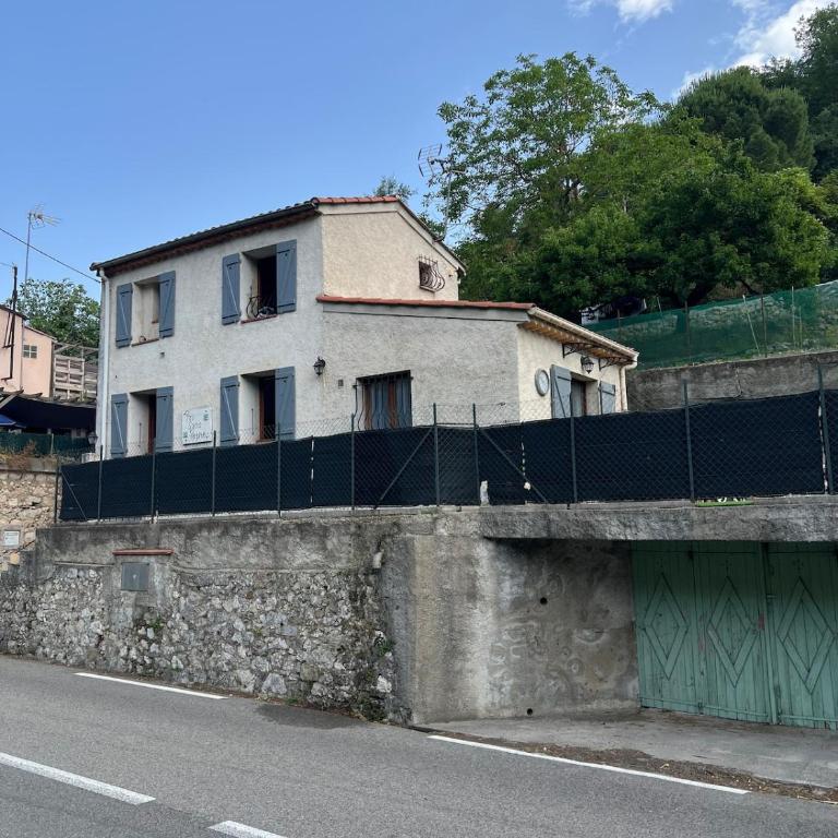 Maison à 20minutes de Nice - Villa 1 Chambre - 22