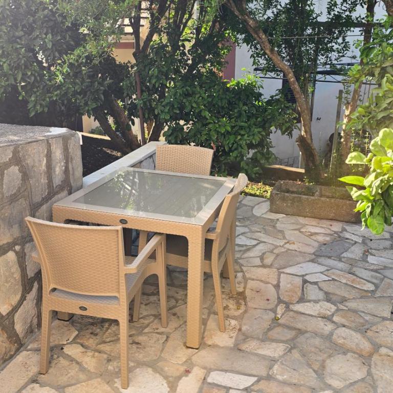 The Underdeck - One-Bedroom Apartment - 15